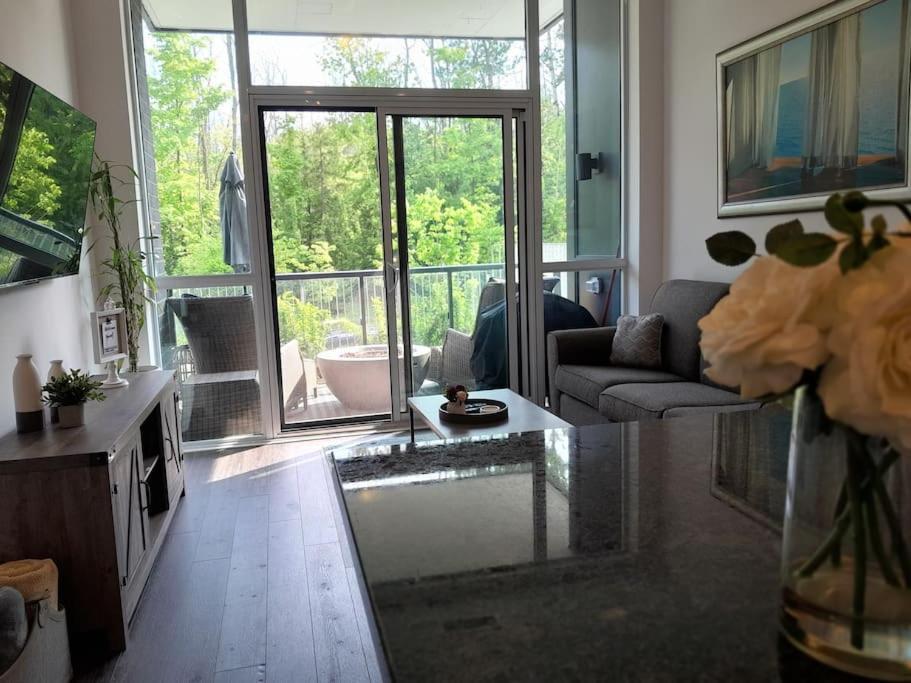 Cozy South View Suite Overlooking The Nature Trail Innisfil Exterior foto